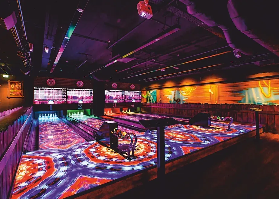 Pistes Duckpin NGT avec sol lumineux coloré